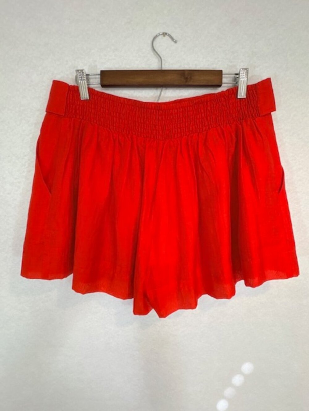CIEBON Womens XL Shorts Lined Red Coral Smocked Elastic Waist Pleats NWT - Picture 3 of 8